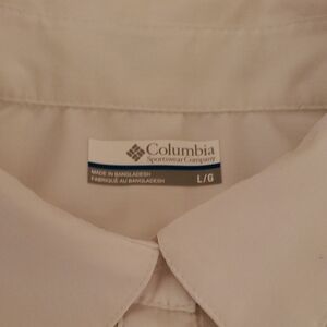 Columbia Woman's Cream Button Down Shirt